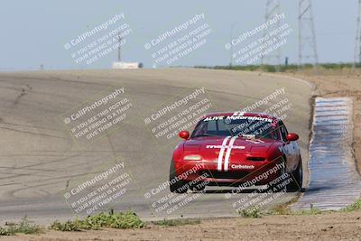 media/Apr-30-2022-CalClub SCCA (Sat) [[98b58ad398]]/Group 5/Race (Outside Grapevine)/